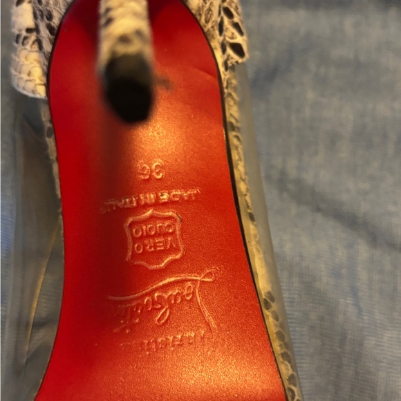 Beautiful as new python skin heels - Picture 8 of 12